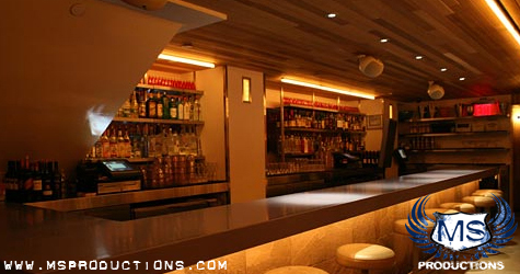 Dip Aquabar Lounge at Grace Hotel